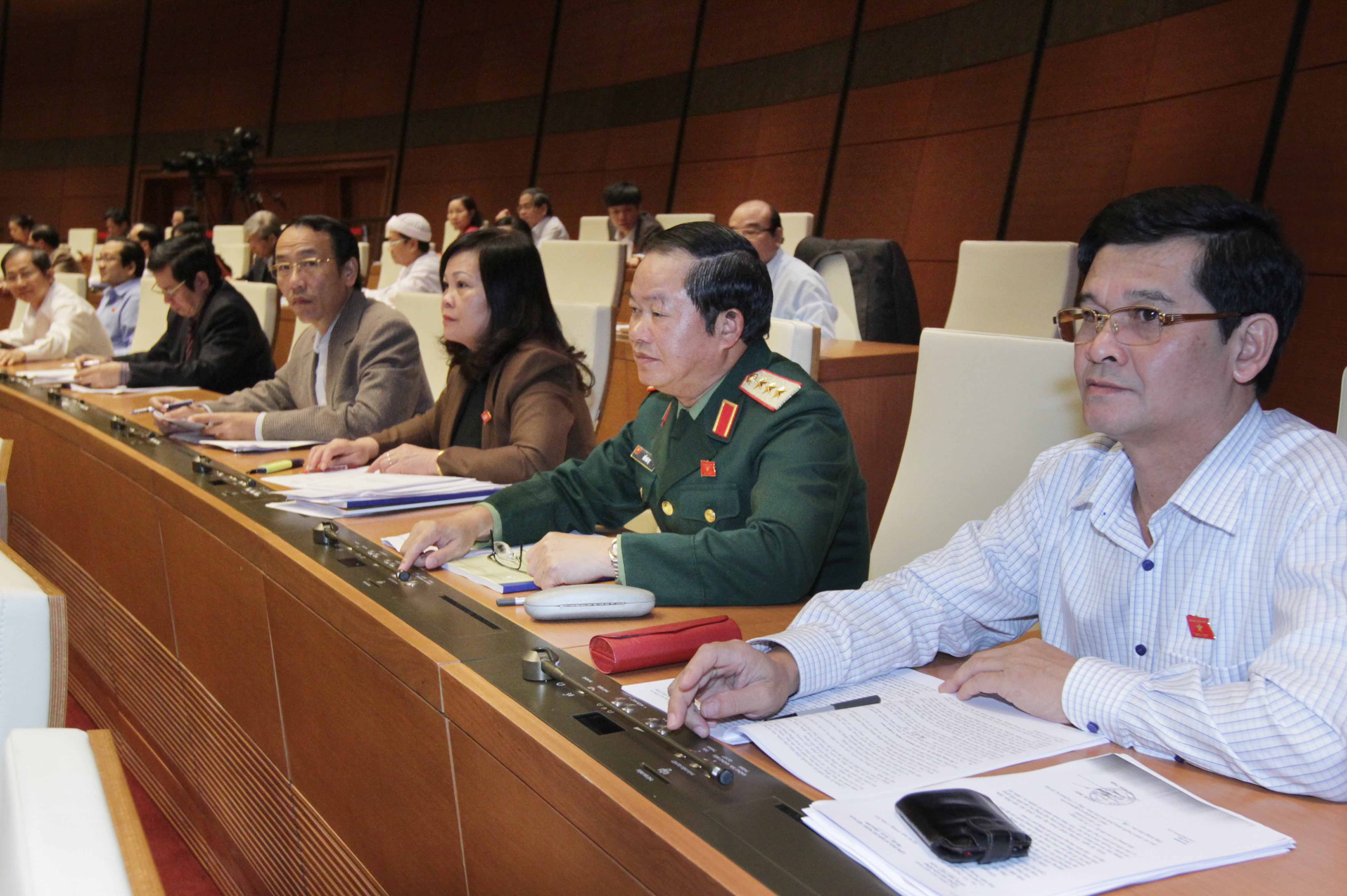 biểu quyết thông qua