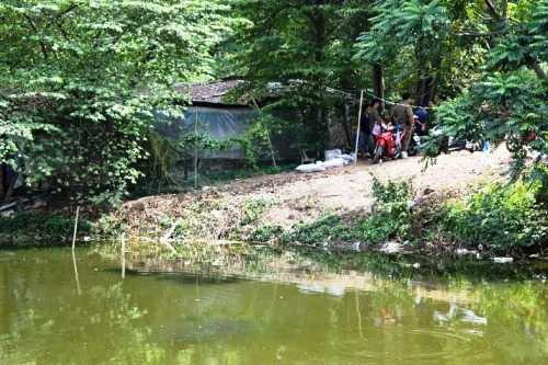 Xác người nổi dưới hồ đá làng đại học quốc gia TP.HCM