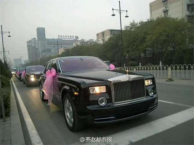 Cận cảnh đoàn xe rước dâu trị giá hơn 200 triệu nhân dân tệ (tức 700 tỷ đồng)