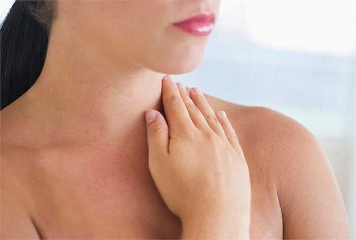 Theo các nhà nghiên cứu, methylparaben là một chất bảo quản được sử dụng trong nhiều mỹ phẩm. Nó gây ra bệnh ung thư và có thể phá vỡ hệ thống nội tiết. Chất này rất độc hại. 