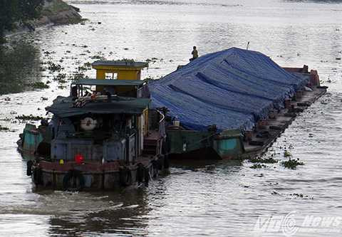 'hà bá', 'coi trời bằng vung', Hải Phòng, tàu chở vượt quá mớn nước