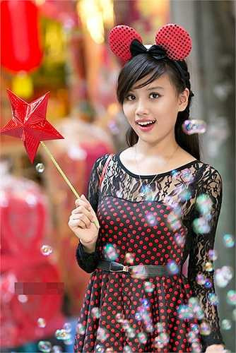 Minh Trang từng chụp ảnh mẫu cho shop teen, ngoài ra còn đóng vai trò làm Model cho các chương trình, sự kiện như sự kiện người mẫu vedette của công ty người mẫu Thăng Long... và đóng phim