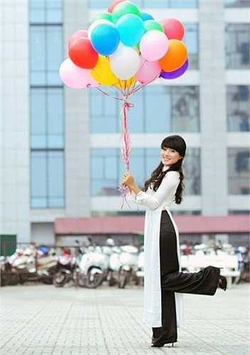 Nguyễn Linh Chi Hoa, nổi lên từ bộ phim 'Bước nhảy xì tin'.