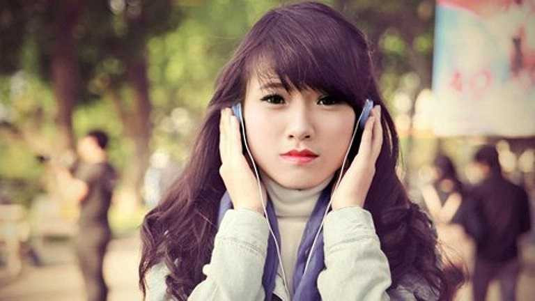 Chi Hoa đang dồn sức cho việc học và không còn tham gia sâu vào nghệ thuật nữa nhưng cô nàng vẫn là một trong những hot girl nổi bật của ĐH Phương Đông.