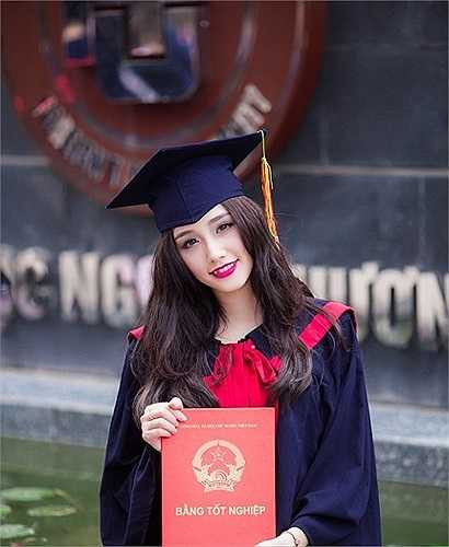 Ngân Búng là nick name đáng yêu của cô bạn Trương Kim Ngân, hiện đang là sinh viên năm cuối, khoa tiếng Pháp Thương mại, trường Đại học Ngoại Thương.