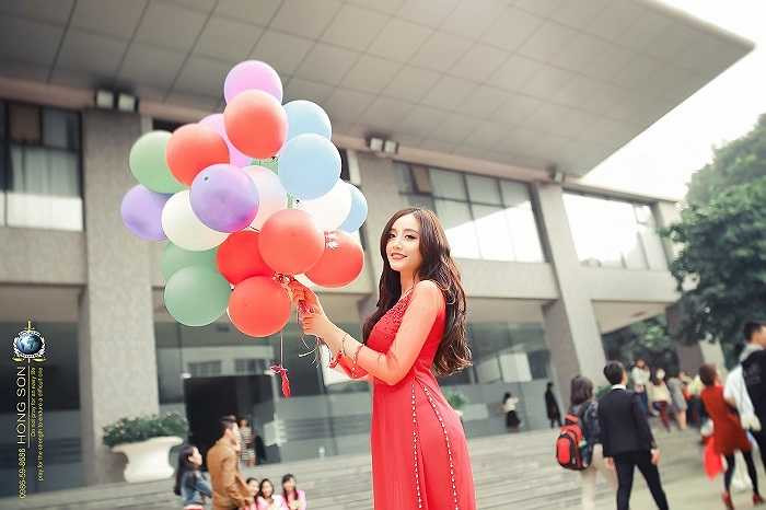 Cô cũng xuất hiện trong một số MV ca nhạc.