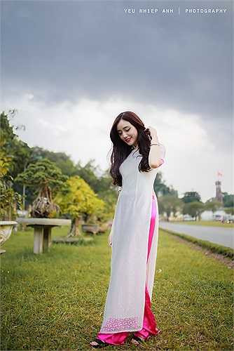 Ngân từng lọt vào top 30 Duyên Dáng Ngoại Thương 2011