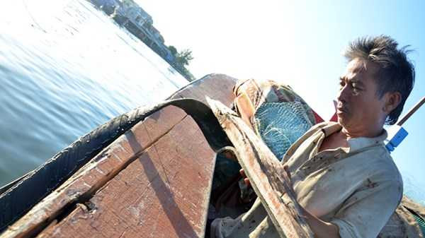 Tàu hải cảnh Trung Quốc liên tiếp tấn công tàu cá Việt Nam