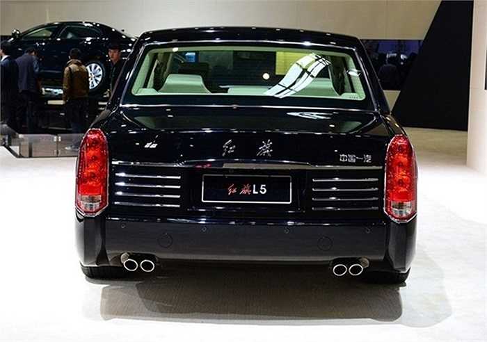 Theo bảng giá công bố thì giá của một chiếc xe Hongqi L5 bán tại TQ khoảng 6 triệu nhân dân tệ (tương đương khoảng 20 tỷ đồng). 