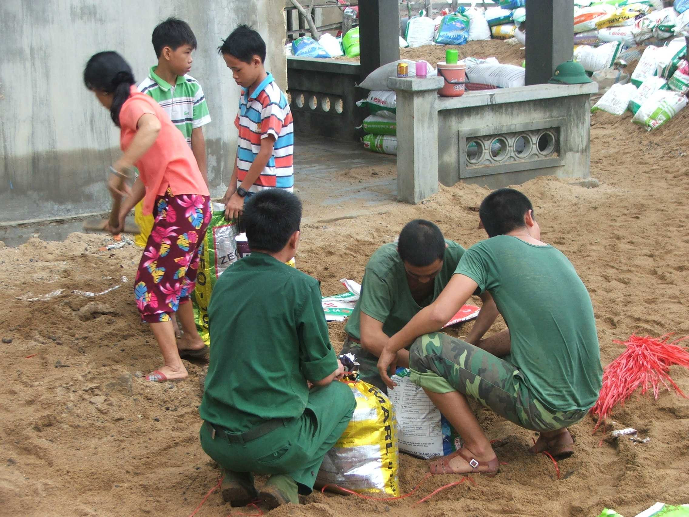 Bão số 4 đang thẳng tiến Bình Định, Phú Yên, gió giật cấp 6