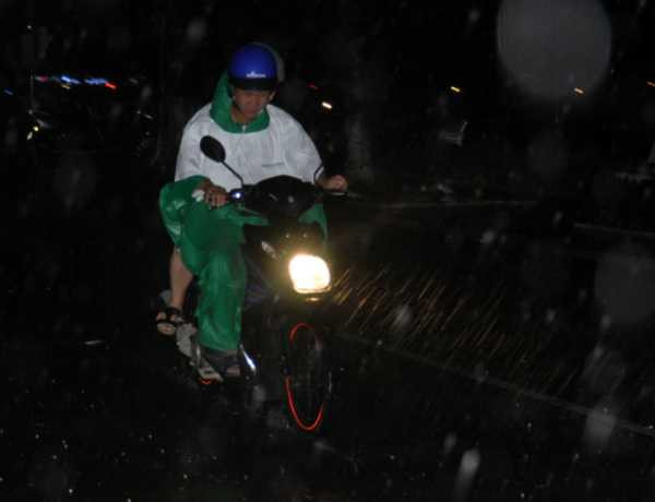 Bão số 4 di chuyển rất nhanh, đặc biệt nguy hiểm