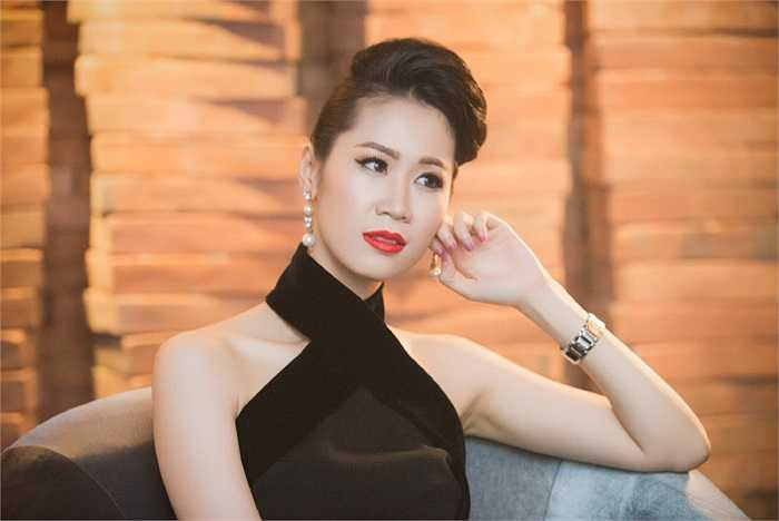 Vẻ quyến rũ, sắc vóc gợi cảm của Hoa hậu thân thiện Dương Thùy Linh.