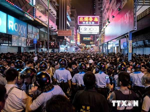Hong Kong: Đụng độ ác liệt giữa cảnh sát và người biểu tình