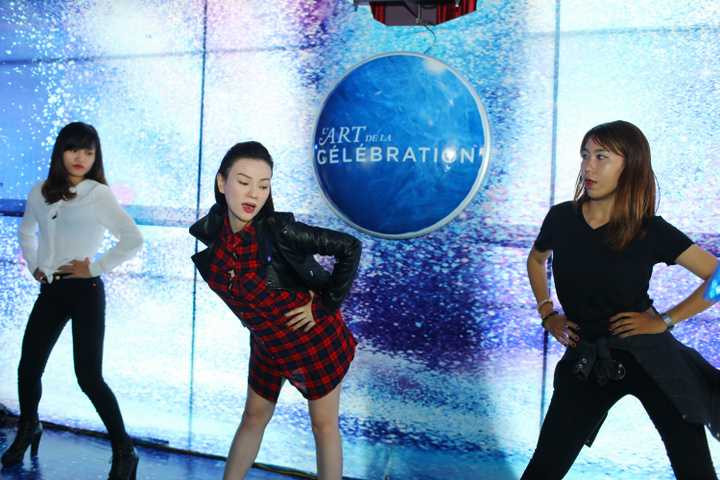 Trong 10 năm hoạt động độc lập, Thu Thủy là một trong những ca sĩ trẻ sở hữu nhiều bài hit cùng lượng fan đông đảo. Vừa qua, cô cùng với Ngân Khánh ẵm giải quán quân của Bước nhảy hoàn vũ mùa thứ 5.