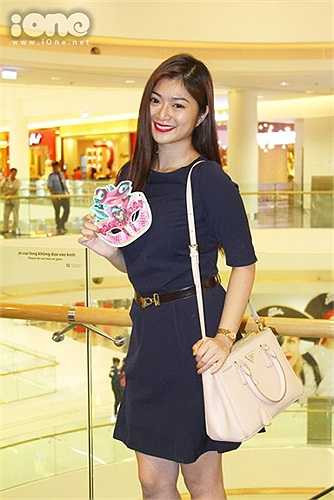 Trước khi bén duyên với nghiệp diễn, chị từng thử sức ở vai trò ca sĩ nhưng không tạo được dấu ấn mạnh mẽ.