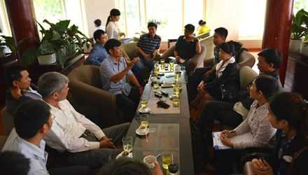 Công an rút súng đe doạ đoàn liên ngành: 'Rơi súng do hoảng loạn'