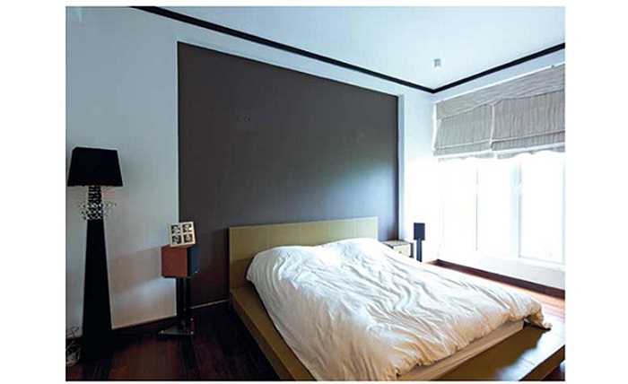 Phòng ngủ đơn giản của Hồ Ngọc Hà.