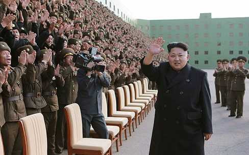 Ông Kim Jong-Un đối mặt rắc rối cả trong và ngoài nước