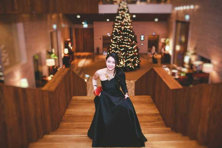 Người đẹp được đánh giá là một trong những ngôi sao diện trang phục đẹp nhất tại buổi khai mạc Fashion Week.