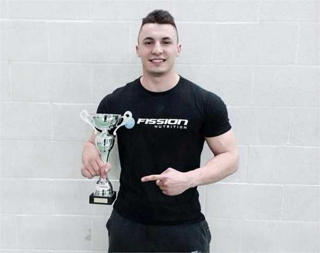 Bà Karen - mẹ của Michael cho biết, bà rất tự hào về con trai và sẵn sàng đi khắp thế giới để ủng hộ anh