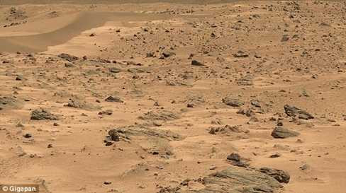 Phát hiện tảng đá giống Tổng thống Obama đến kinh ngạc trên Sao Hỏa