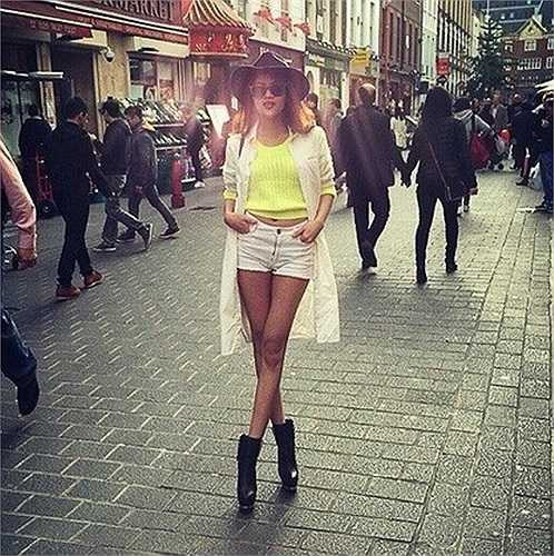 'Đây cũng là biến tấu vừa giúp bản thân làm mới hình ảnh, vừa để mọi người có cái nhìn đa dạng hơn về phong cách của một nữ DJ' 