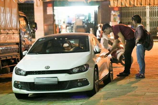 Văn Mai Hương không đặt nặng chuyện cát-xê, cô đi hát vì đam mê.