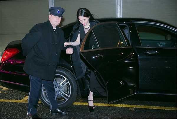 Ngọc Trinh, Khắc Tiệp là những sao Việt hiếm hoi có mặt tại Victoria Secret Show và có vé ngồi ở khu vực khách mời VIP của chương trình