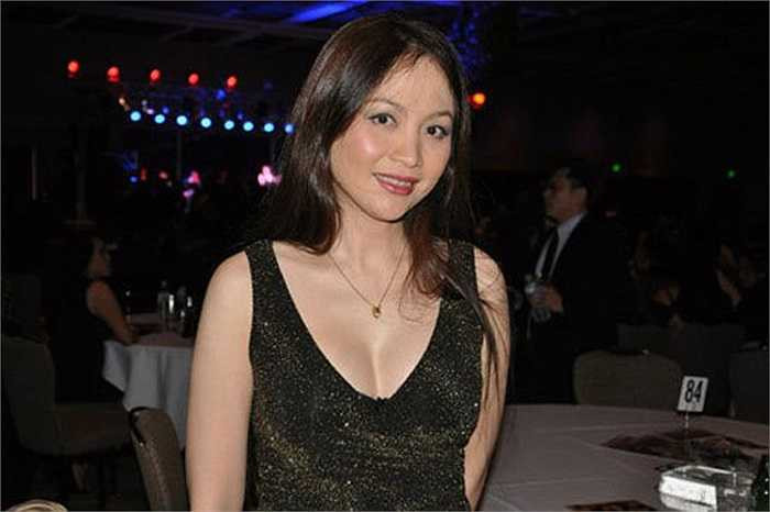 Nhiều người gọi Thiên Nga là Hoa hậu bí ẩn nhất vì rất hiếm khi cô chia sẻ thông tin hoặc xuất hiện trước truyền thông. Dù vậy, những hình ảnh hạnh phúc của Thiên Nga tại Mỹ khiến công chúng tin rằng cô đang có một cuộc sống viên mãn bên chồng con.