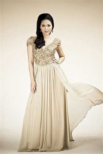 Sau khi đăng quang, Phan Thu Ngân dành nhiều thời gian đi du lịch và khám phá đất nước. Năm 2002, cô lên xe hoa với con trai một quan chức và ổn định cuộc sống gia đình. Tuy nhiên, sóng gió bất ngờ ập đến khi mang thai đứa con thứ hai thì chồng cô bị bắt vì liên quan tới vụ án tham nhũng và làm giả giấy tờ.