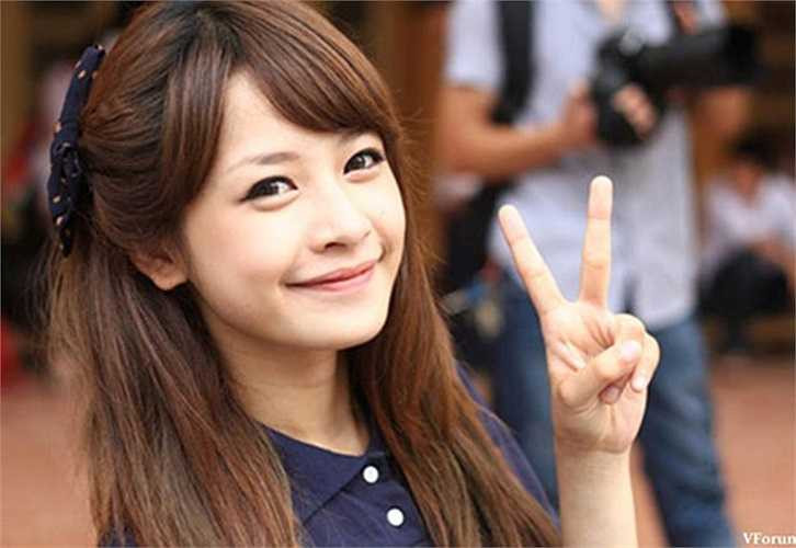 Là “hot girl” đình đám bậc nhất hiện nay, Chi Pu tên thật là Nguyễn Thùy Chi, sinh năm 1993. 