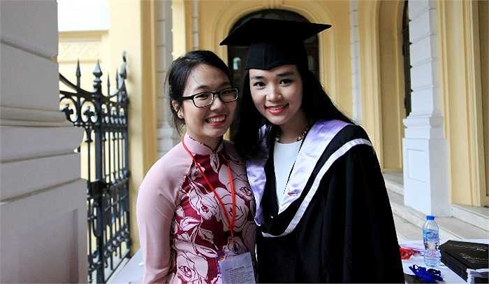 Mai Ly cho biết : ' Tại ĐH RMIT, các thầy cô chỉ đóng vai trò hướng dẫn để sinh viên phải tự giải quyết vấn đề. Chính vì thế, mỗi bạn sinh viên đều trưởng thành hơn, độc lập hơn trong suy nghĩ và hành động'