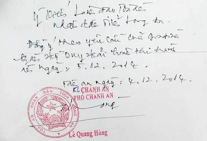 Ông Hùng phê vào phía sau đơn của Thủy, đồng ý tạm hoãn tử hình Hồ Duy Hải.