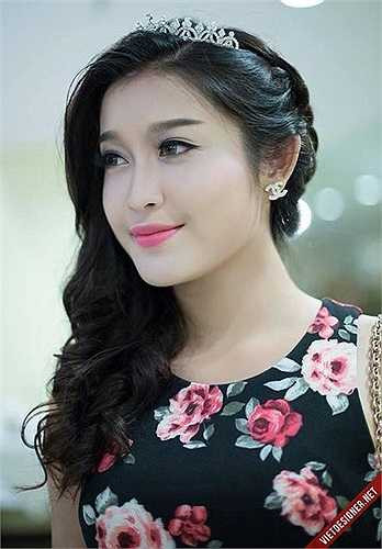 Nguyễn Trần Huyền My sinh năm 1995. Cô có chiều cao 1m74 và hình thể đẹp