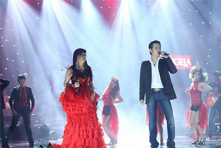 Sinh ra và lớn lên tại Thành Nội Huế, được nuôi dưỡng từ những giọng hò trên sông Hương, núi Ngự, những dòng thơ nhạc chảy trong huyết mạch của người dân xứ Huế và của bố mẹ nên Bảo Yến đã có một chất giọng ngọt ngào thiên phú