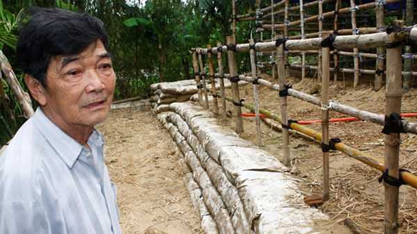 Miền Trung chống bão, lũ: Người xuống hầm, gia cầm lên gác