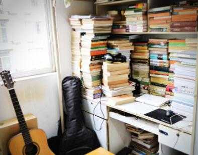 Chàng trai đa tài đọc 2.000 quyển sách khiến dân mạng thán phục