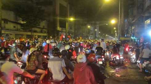 Nhiều người quá khích sau trận thắng của đội tuyển Việt Nam