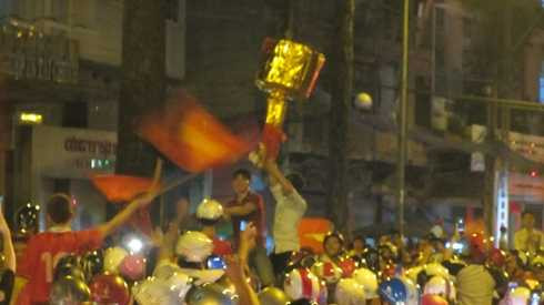 Nhiều người quá khích sau trận thắng của đội tuyển Việt Nam