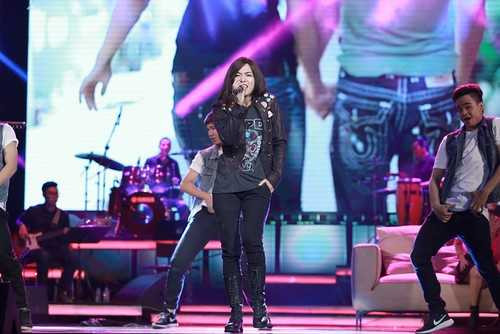 Phi Nhung tiếp tục nhận giải thưởng cao quý của Bài hát yêu thích