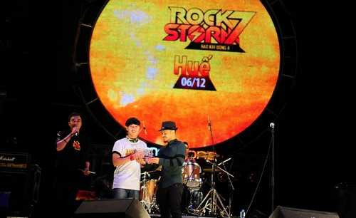 RockStorm7 cùng 8400 khán giả Huế đóng góp hơn 242 triệu tiền từ thiện