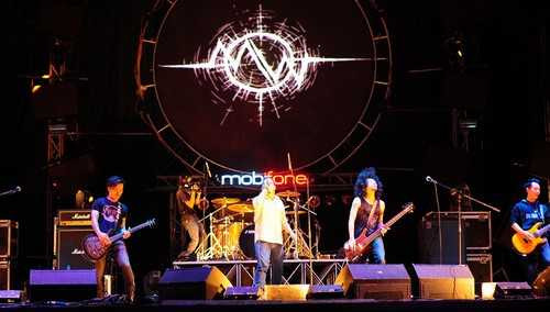 RockStorm7 cùng 8400 khán giả Huế đóng góp hơn 242 triệu tiền từ thiện