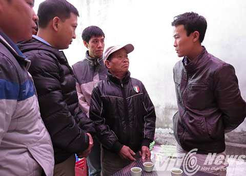 Thuyền viên Việt bị cướp biển bắn: Vợ đau xót đi nhận thi thể chồng