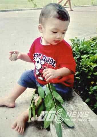 bé trai bị bỏ rơi