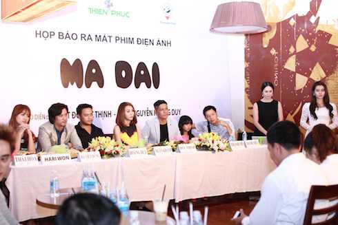 Toàn cảnh buổi họp báo.