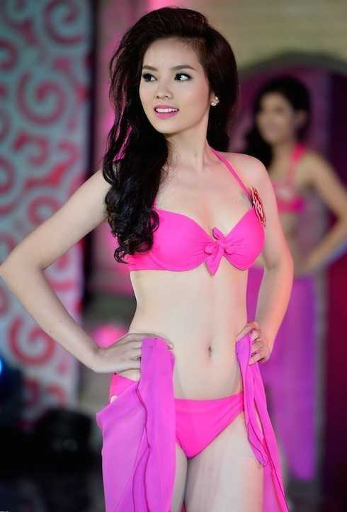 kỳ duyên bikini