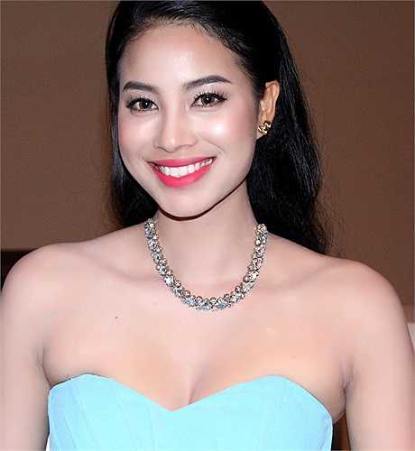Trước khi đến với đấu trường nhan sắc lớn nhất trong nước, người đẹp 23 tuổi là một cái tên không quá xa lạ với làng giải trí Việt. Cô từng là đại diện Việt Nam dự tham gia cuộc thi Hoa hậu Thể thao Thế giới 2014 diễn ra tại Nga và đoạt danh hiệu Á hậu 1.