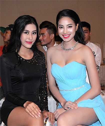 Trúc Linh bí ẩn, Phạm Hương rạng ngời.