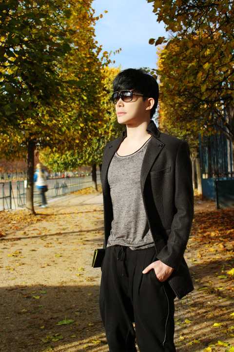 Nathan Lee tại Paris