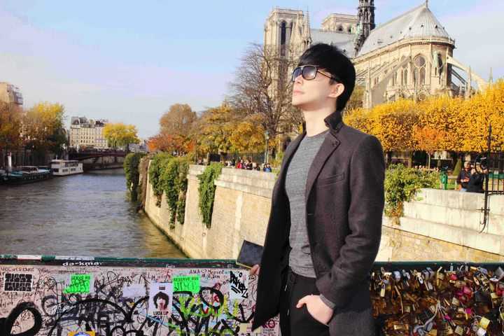 Nathan Lee lưu diễn tại paris